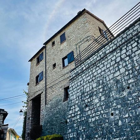 B&B Bivacco Frasassi Climbing & Trail Running House 真加 外观 照片