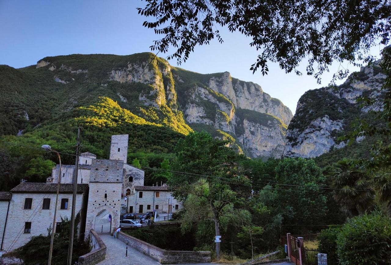 B&B Bivacco Frasassi Climbing & Trail Running House 真加 外观 照片