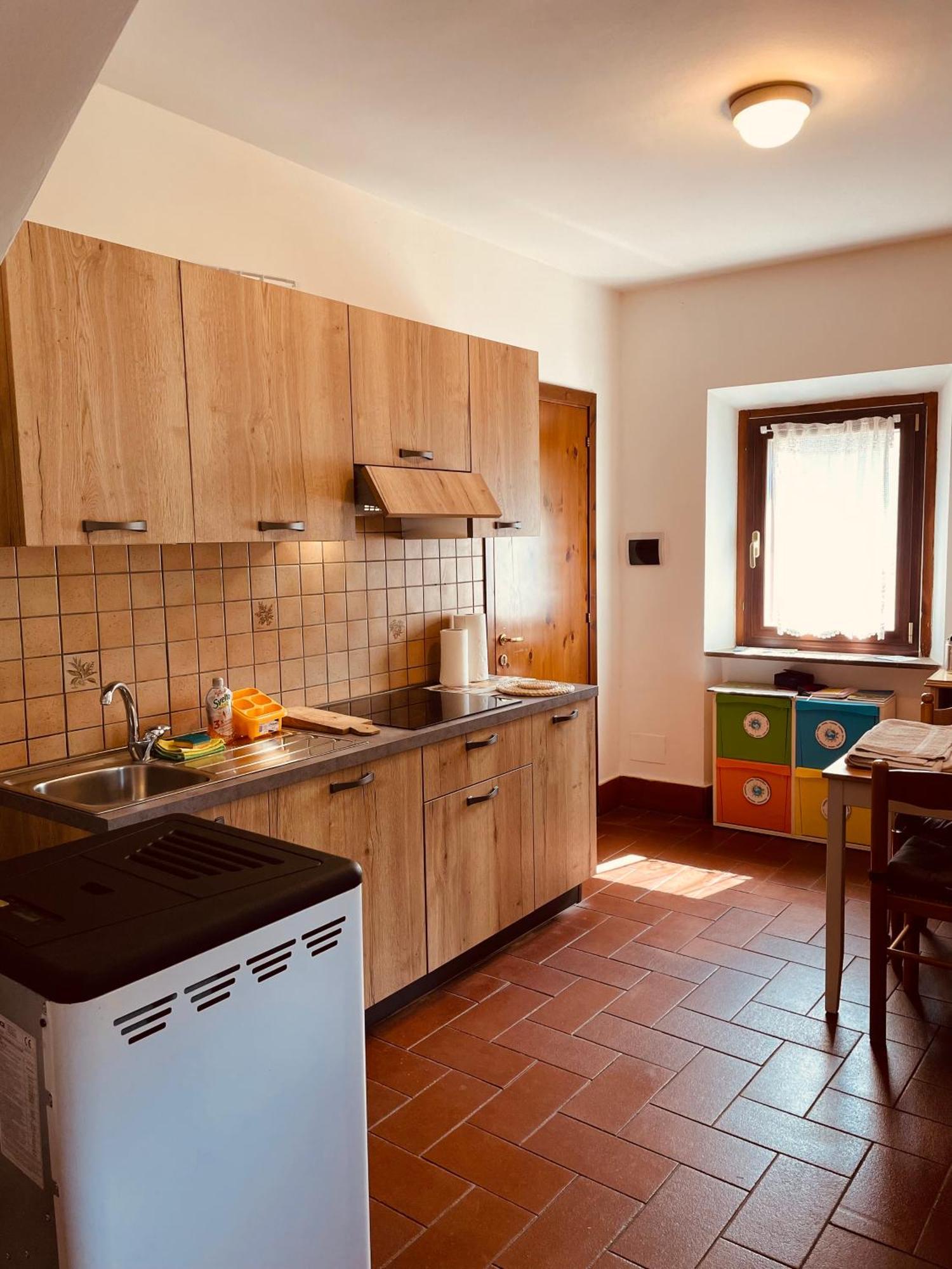 B&B Bivacco Frasassi Climbing & Trail Running House 真加 外观 照片