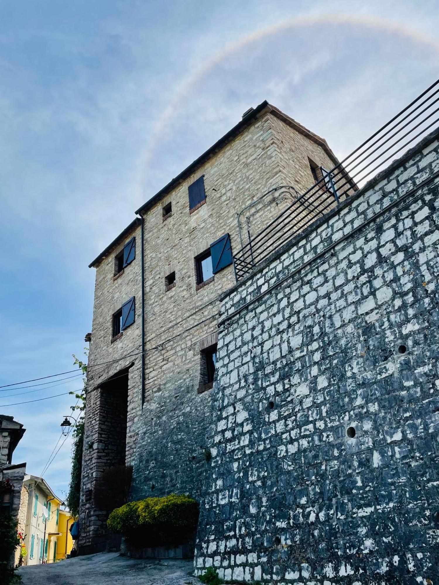 B&B Bivacco Frasassi Climbing & Trail Running House 真加 外观 照片