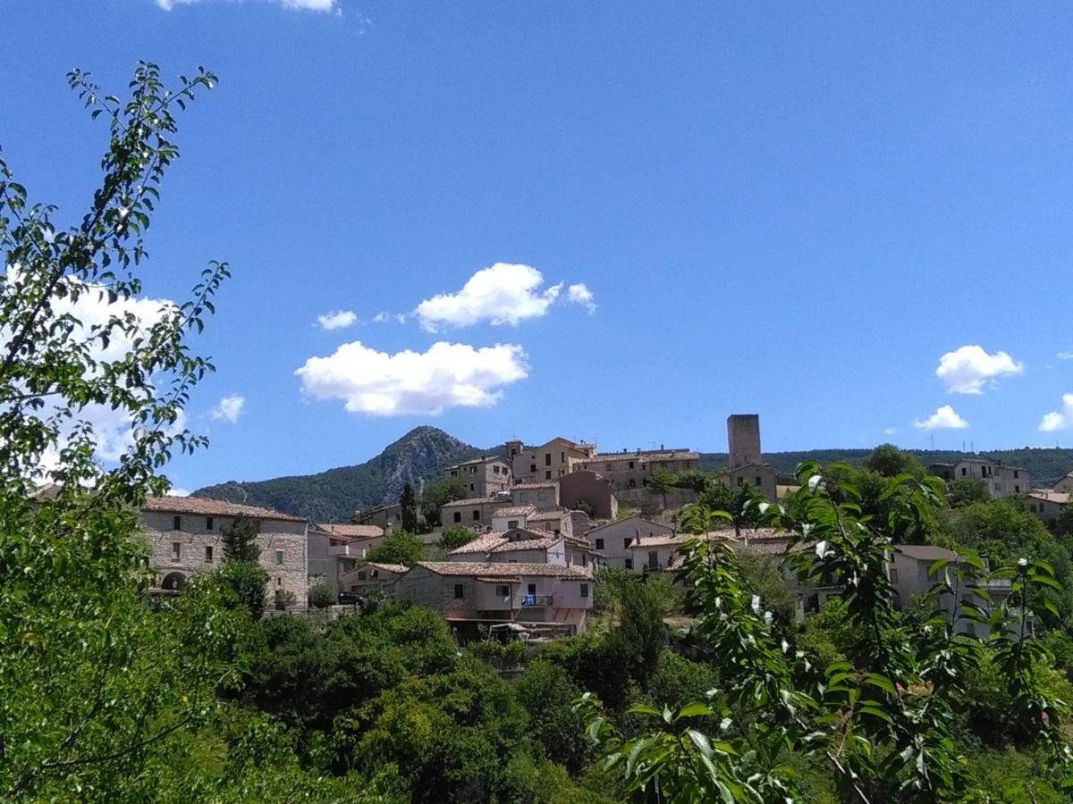 B&B Bivacco Frasassi Climbing & Trail Running House 真加 外观 照片
